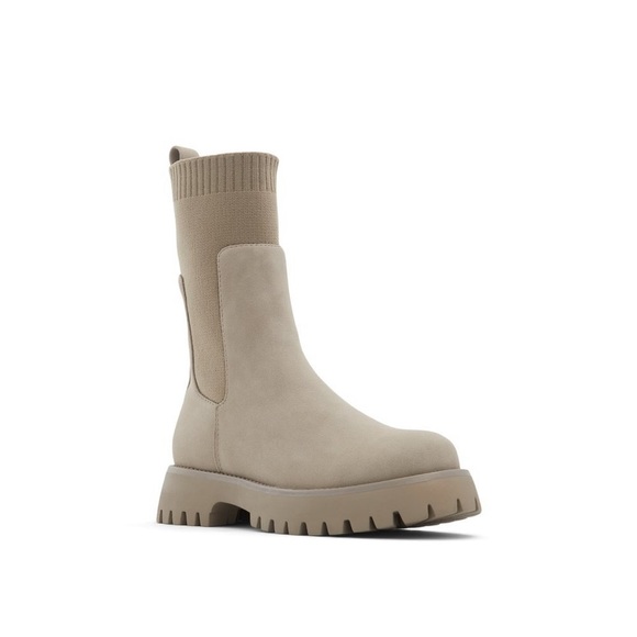 Like new lug boots call it spring - Picture 5 of 7